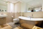 Bathroom, Aberdeen Park Serviced Apartments, Highbury, London