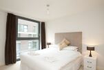 Bedroom, Finzels Reach Serviced Apartments, Bristol