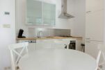 Kitchen, Spoorsingel Serviced Apartments, Rotterdam