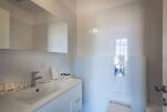 Bathroom, Hamlech Hiram Serviced Apartments, Tel Aviv-Yafo