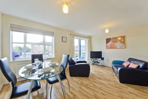 Dining and Living Area Woodgate Court Serviced Apartments, Uxbridge, London