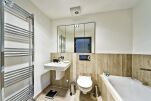 Bathroom, Kings Island Serviced Apartments, Uxbridge, London