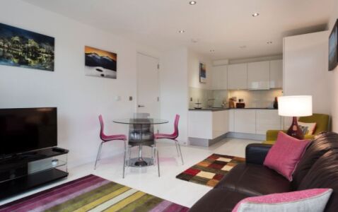 London Bridge Apartment