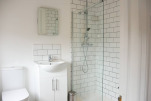 Bathroom, Corner House Serviced Apartment, Worthing