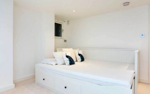 Clapham Comfort Apartment