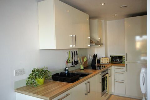 Kitchen, Marina View Serviced Apartments, Hull