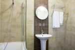 Bathroom Warwick Place Serviced Apartments, Leamington Spa