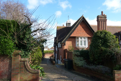 Coachmans Cottage Serviced Accommodation Building, Eastbourne