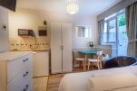 Studio, West Kensington Serviced Apartments, London