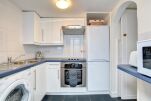 Kitchen, Mousehole House Serviced Accommodation, Brighton