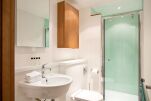 Bathroom, Turnmill Street Serviced Apartments, Farringdon