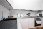 Kitchen, Beaufort House Serviced Apartments, Bristol