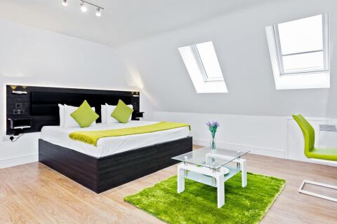 Bedroom, Frobisher Serviced Apartments, Peterborough