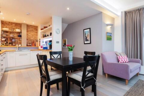 Dining Room, Liverpool Road Serviced Apartment, London