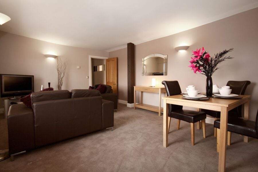 Living Area, Montague House Serviced Apartments, Wokingham