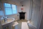 Bathroom, Common Hall Serviced Apartments, Chester