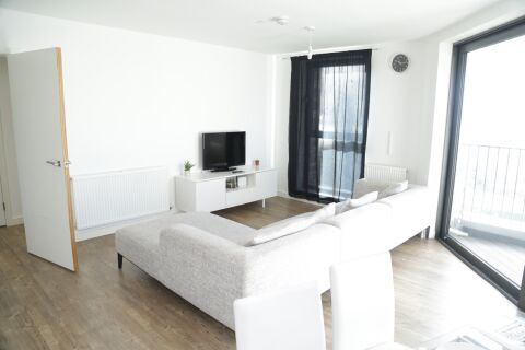 Living Area, KingFisher Riverview Apartment, London