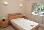 Bedroom, The Pines Serviced Apartments, Crawley