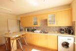 Kitchen, Hapenny Bridge Serviced Apartments, Hull