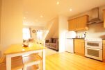 Kitchen and Dining Area, Victoria House Serviced Accommodation, Hull