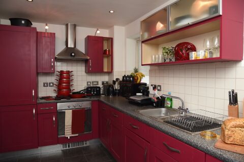 Kitchen, Graham Street Serviced Apartment, Birmingham