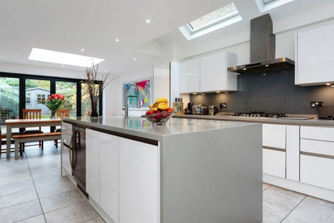 Kitchen. Wandsworth Serviced Accommodation, Wandsworth