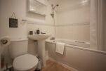 Bathroom, Mayflower Coach House serviced Accommodation, Hereford