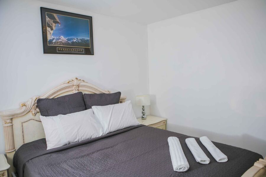 Bedroom, The Nook Serviced Apartment, London