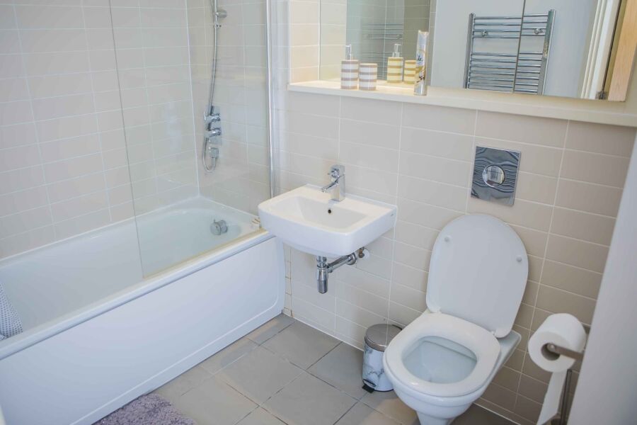 Bathroom, The Nook Serviced Apartment, London