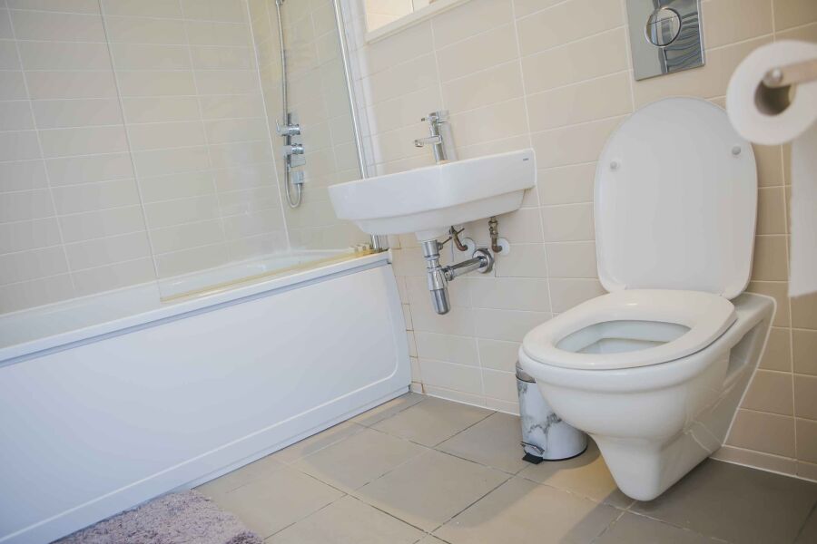 Bathroom, The Nook Serviced Apartment, London