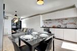 Kitchen and Dining Area, The Nest Serviced Apartment, Brighton