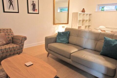 Living Room, Swan Court Serviced Apartments, Newbury
