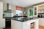 Kitchen, Chetwynd Road House Serviced Accommodation, Tufnell Park, Highgate, London
