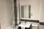 Bathroom, Oddfellows Serviced Apartments, Newbury