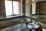 Bathroom, The Quadrant Serviced Apartments, Newbury