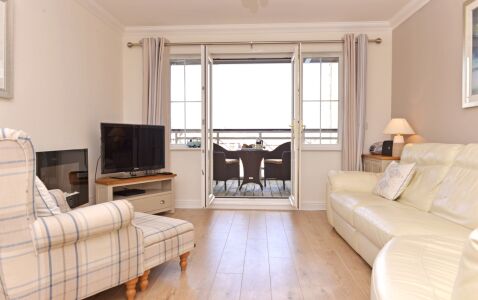 Pacific Heights Apartment
