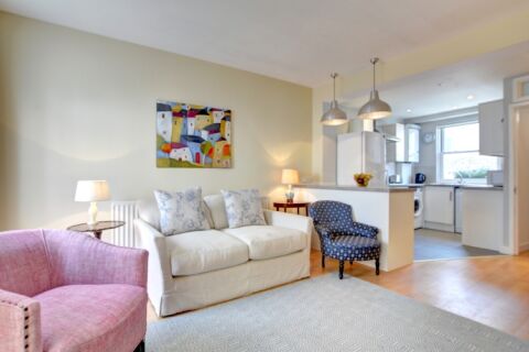 Living Area, Printer's Cottage Serviced Accommodation, Brighton