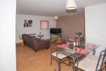 Living and Dining Area, CV Central Serviced Apartments, Coventry