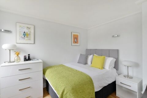 Bedroom, Albert Street Serviced Apartments, London