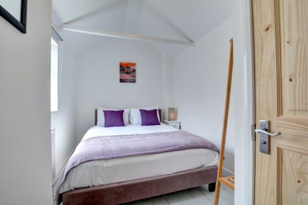 Bedroom, The Pearl Serviced Accommodation, Brighton