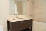 Bathroom, Broadway Serviced Apartments, New York