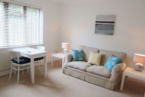 Living Room, Moonsgate Serviced Apartments, Horsham