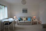 Living Room, Moonsgate Serviced Apartments, Horsham