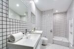 Shower Room, Berthe II Serviced Apartment, Paris