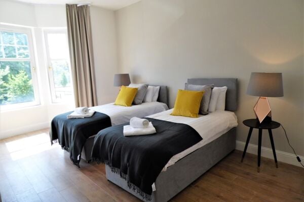Bedroom, Langland House Serviced Accommodation, Glasgow