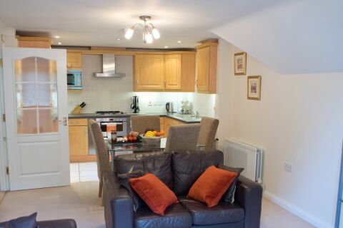 Living Area, Bounty Suite Serviced Accommodation, Basingstoke