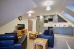 Open Plan Living Area, Imperial Court Serviced Apartments, Maidenhead