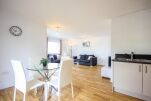 Living and Dining Area, The Bridge Serviced Apartments, Norwich