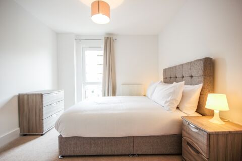 Bedroom, The Bridge Serviced Apartments, Norwich