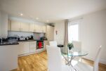 Kitchen and Dining Area, The Bridge Serviced Apartments, Norwich